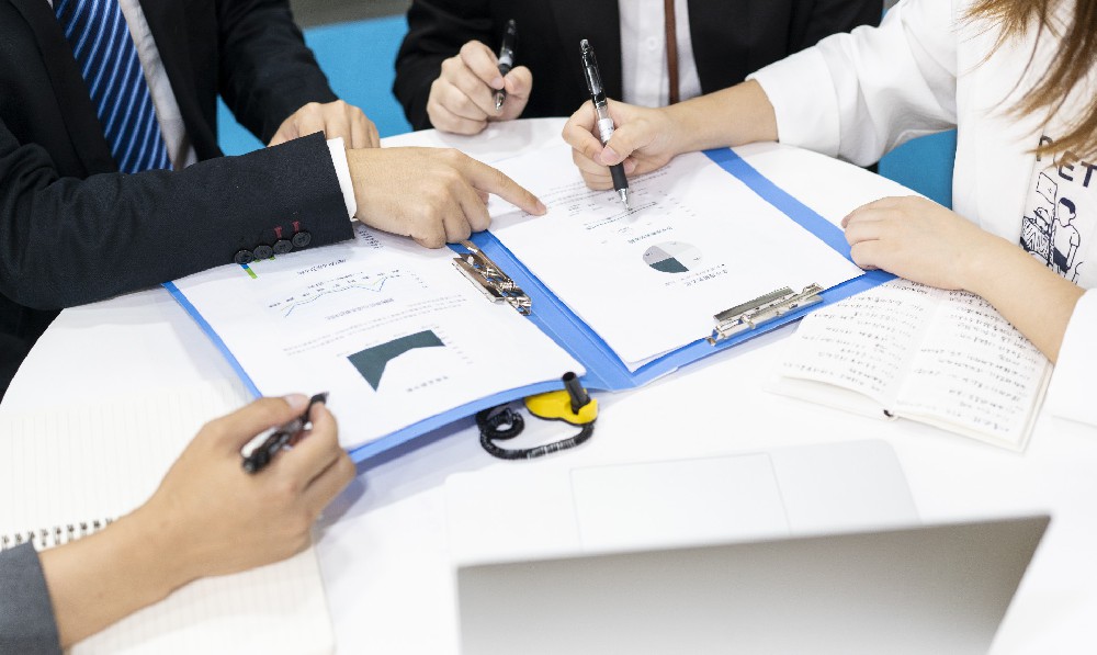 丁老师谈“德信体育注册如何面对困难？”及“向上社交”